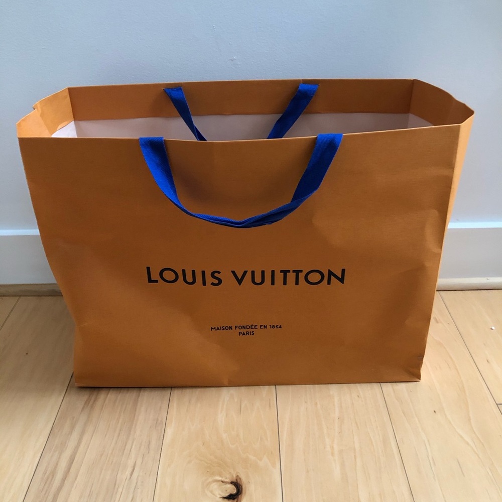Louis Vuitton box and bag - size large
